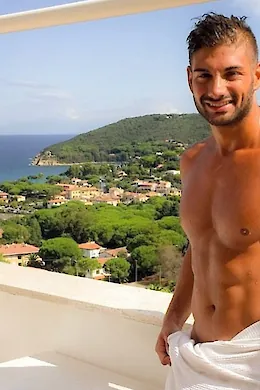 Samuel - picture 1 of 3