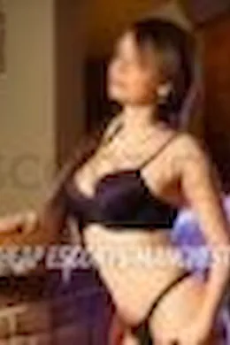 Claudia - picture 1 of 6