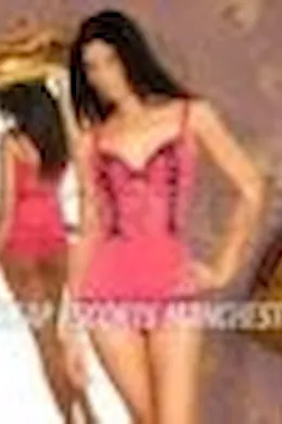 Laura - picture 1 of 5