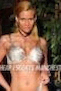 Lesley - picture 1 of 4