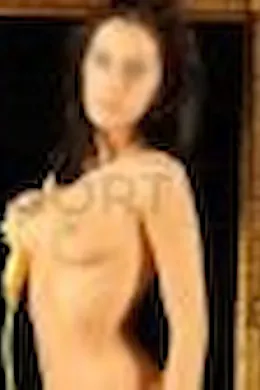 Nicki - picture 1 of 5