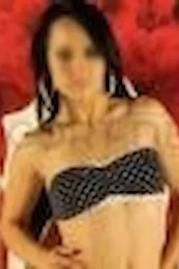 Nina - picture 1 of 5