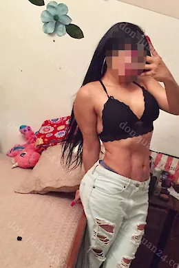 Yésica - picture 2 of 6