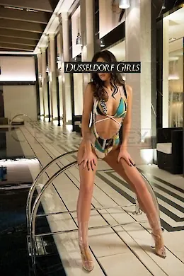 Alessia - picture 6 of 5