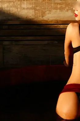 Monika - picture 1 of 6