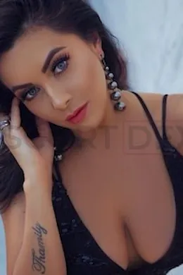 Simona - picture 1 of 3