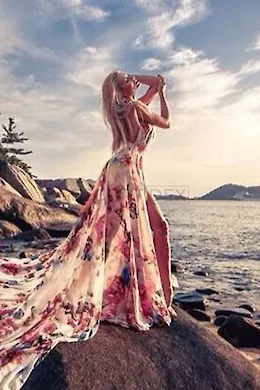 Alisa - picture 1 of 5