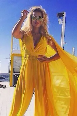 Alisa - picture 1 of 5