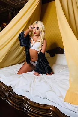 Sophia - picture 1 of 6