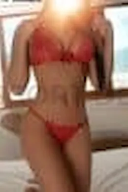 Sarah - picture 1 of 6