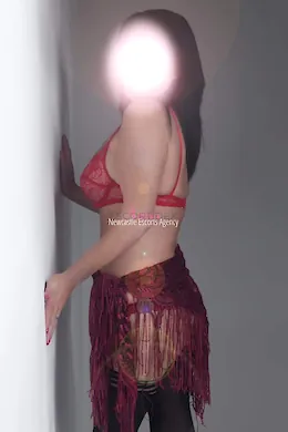 Antonia - picture 1 of 5