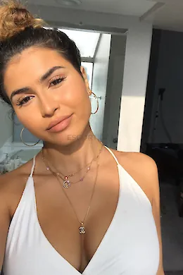 annaisse - picture 1 of 3