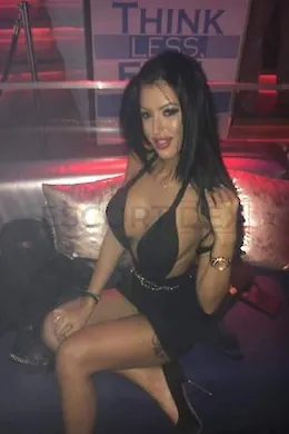 Sonia - picture 1 of 4