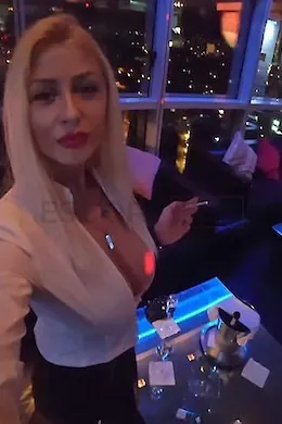 Nicole - picture 1 of 4