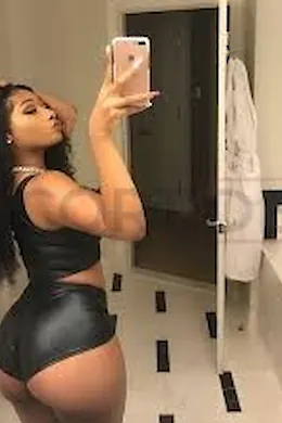 Jaliah - picture 1 of 3