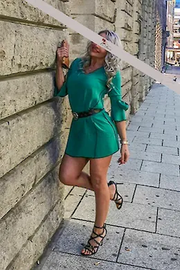 Elly - picture 1 of 6