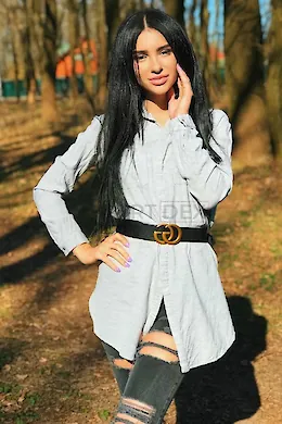 Randa - picture 1 of 6