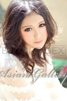 Karen - picture 1323001873 of 4