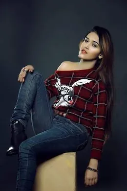 Maheen - picture 1 of 3