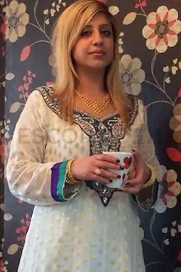 Isha - picture 1 of 4