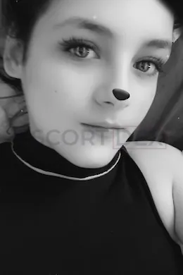 Sarah21 - picture 1569069261 of 5