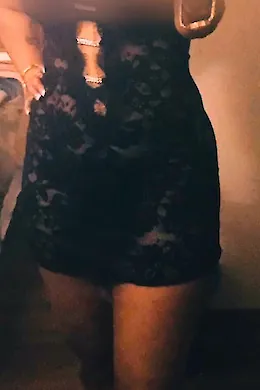 MistressNia - picture 1 of 4