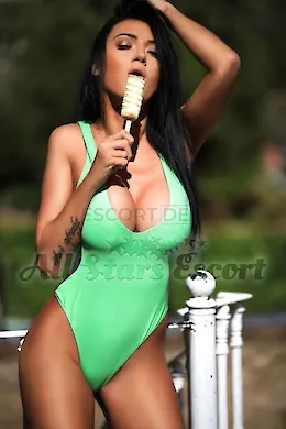 Tina - picture 1 of 8