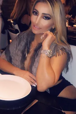 Sexy Leila - picture 1 of 10