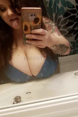 Lillian - picture 1 of 3