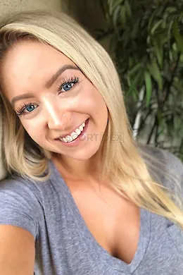 Luna - picture 1 of 3