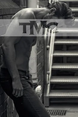 VIPgigoloJulian - picture 1 of 4