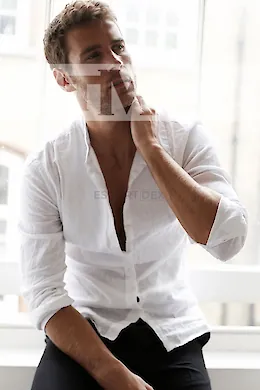 VIPgigoloJulian - picture 1 of 4