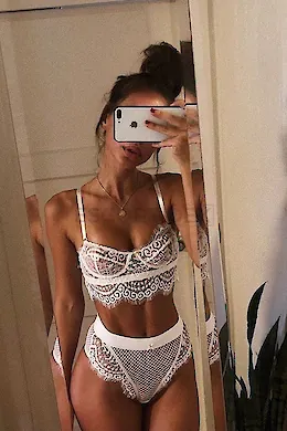 Luna - picture 1 of 4