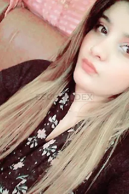 Sumbal Khan - picture 1 of 4