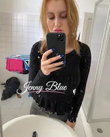 Jenny - picture 1 of 5