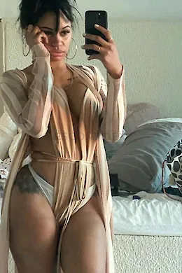 Amarachi - picture 1 of 3