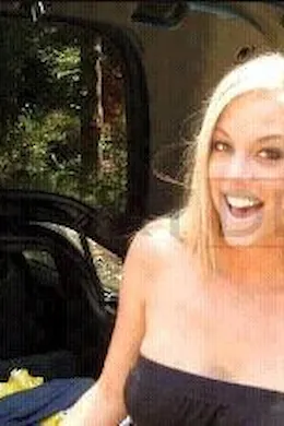 JULIA - picture 1 of 3