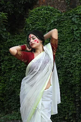 Lucknow escorts - picture 1 of 4