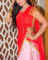 NISHA SAXENA - picture 1 of 4