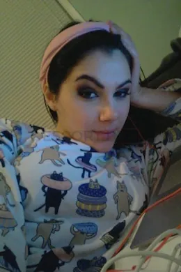 Carine - picture 1 of 3