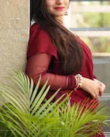 SONIA AGARWAL - picture 1 of 4