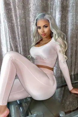 Tracyjenny - picture 1 of 4