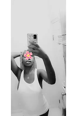 SelinaGoddess11 - picture 1 of 4