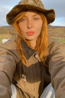 Sandra - picture 1 of 4