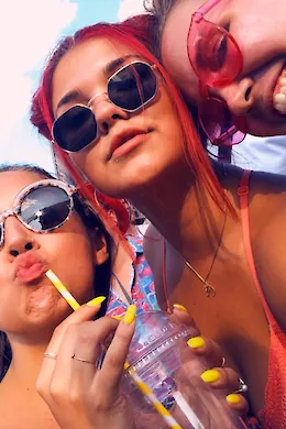 Eva - picture 1 of 6