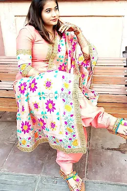 Bangalore Gir - picture 1 of 3