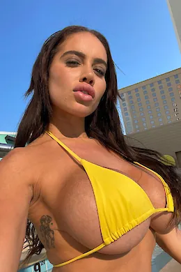 Alice - picture 1 of 4