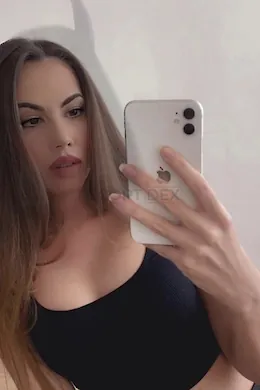 Susan - picture 1 of 4