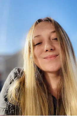 Lina - picture 1 of 5